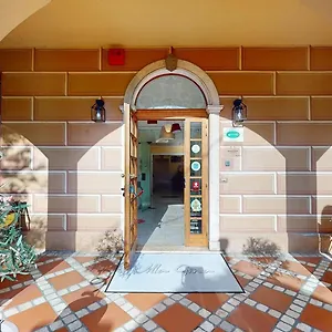 https://villa-gina.hotelitalianriviera.com